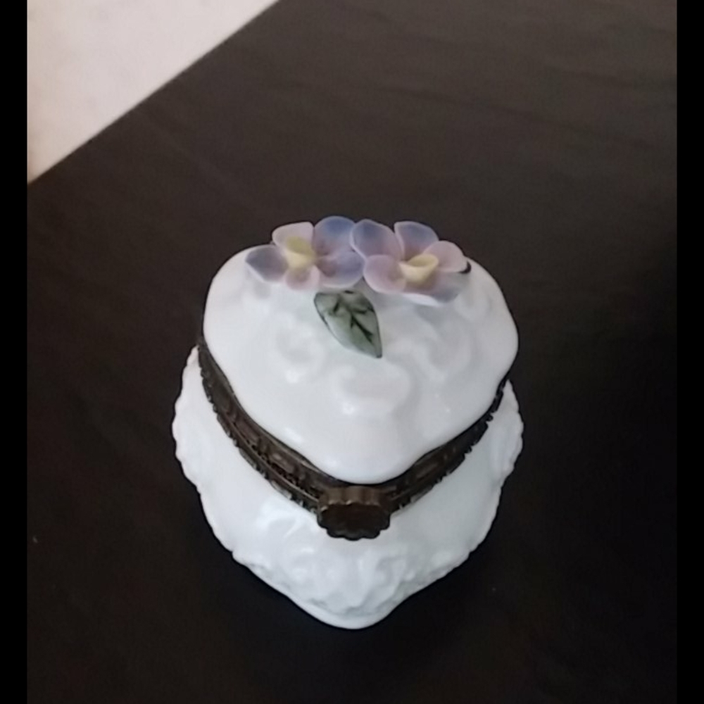 Katherine's Collection Tiny Heart Keeper Box